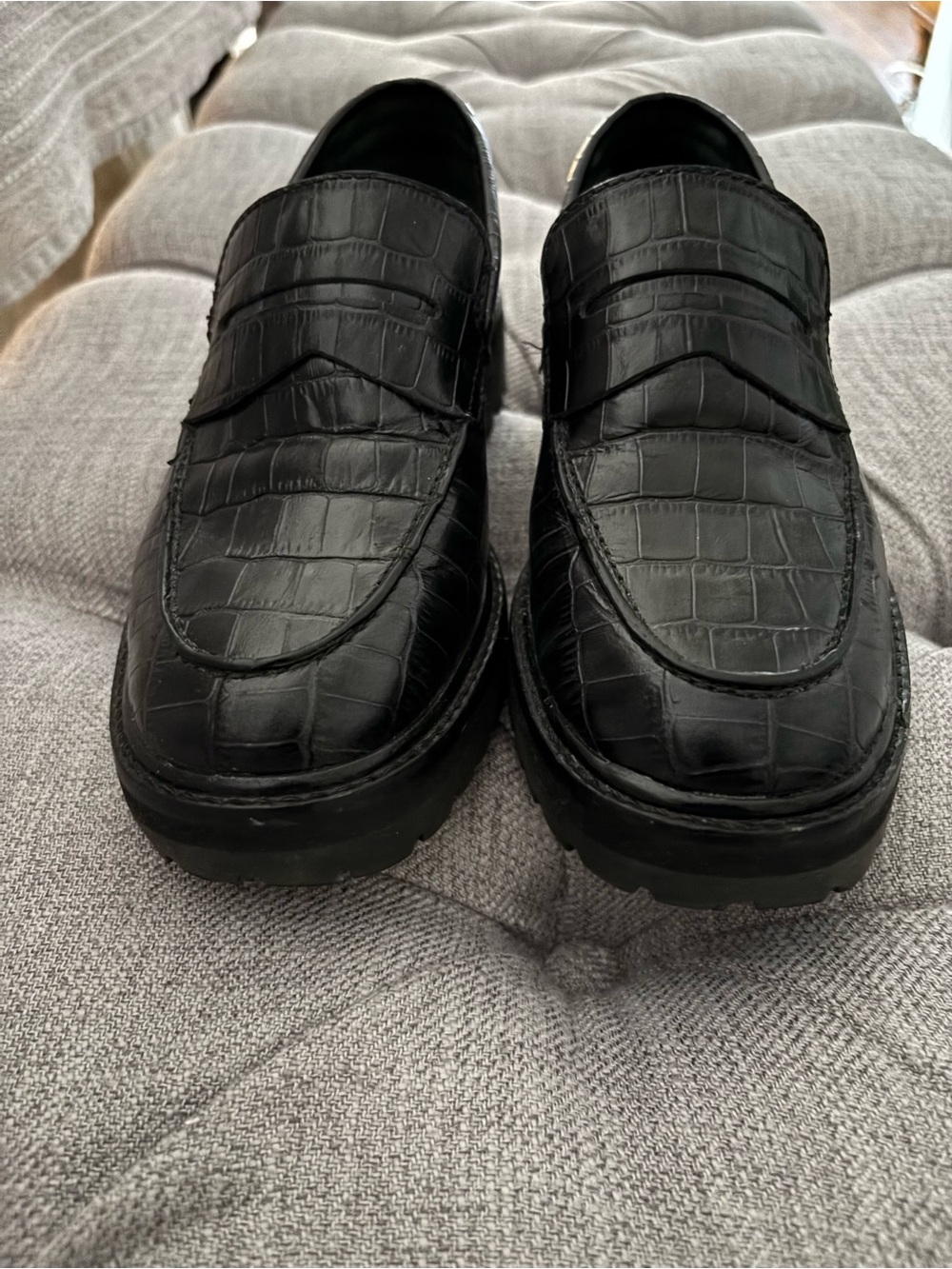 Everlane Black Croc-Embossed Lug Sole Loafers - Picture 5 of 10